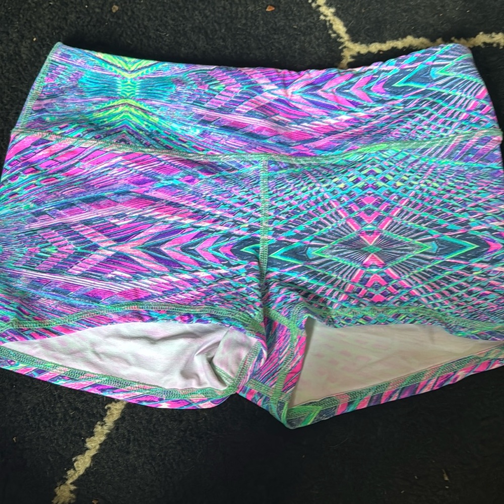 Bixby size L shorts